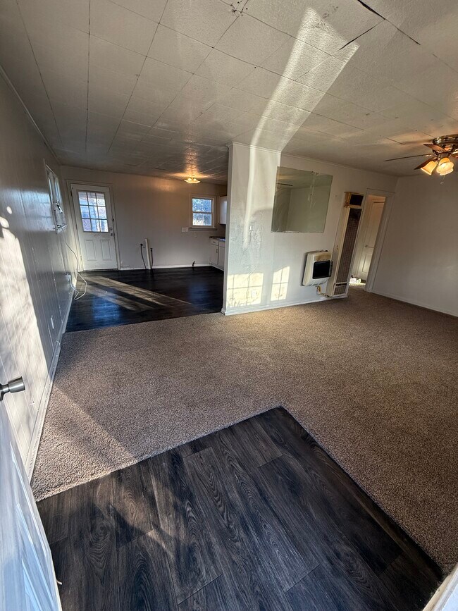 Foto del edificio - 1913 Gilbert Ave