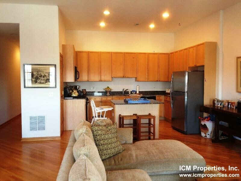 Foto principal - 2531 N Southport Ave