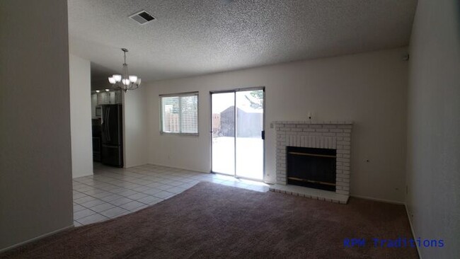 Building Photo - 3 + 2 in Rosamond!