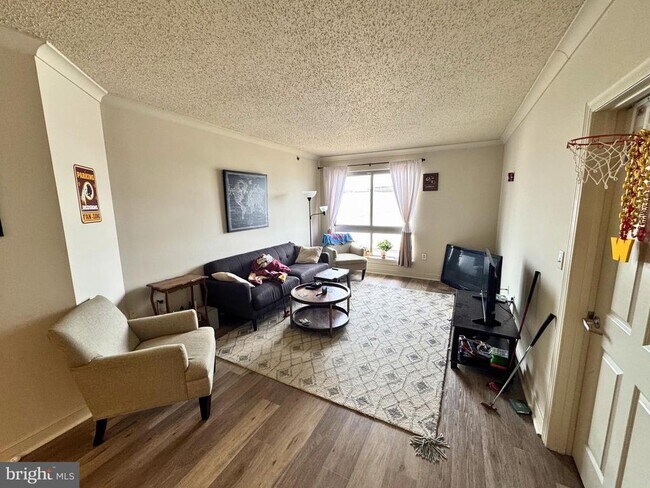 Foto del edificio - 777 7th St NW