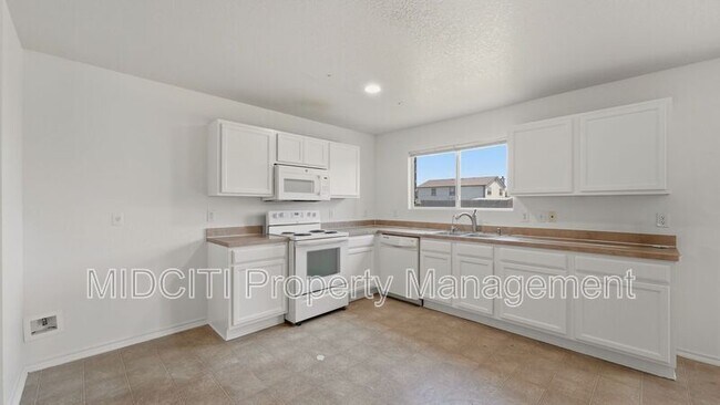 Foto del edificio - 3248 Northwest Blvd