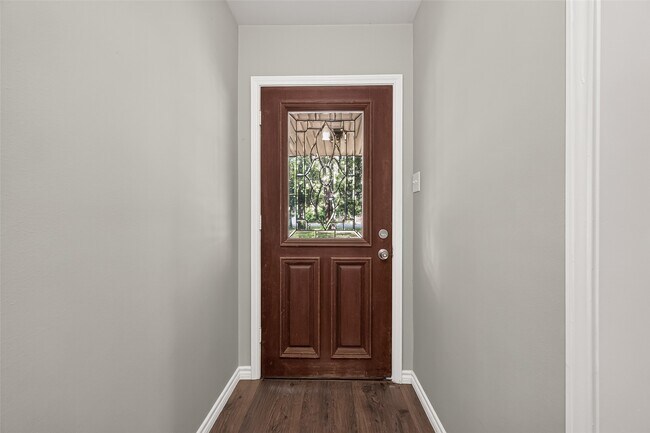 Foto del edificio - 611 Dogwood Trail