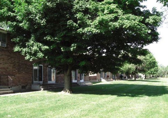 Foto del edificio - Aaron Manor Townhouse