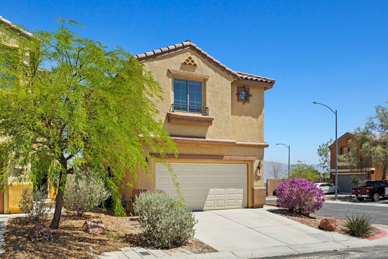 Foto principal - 10650 Little Horse Creek Ave
