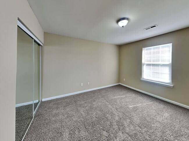 Foto del edificio - 5150 Avening Ct