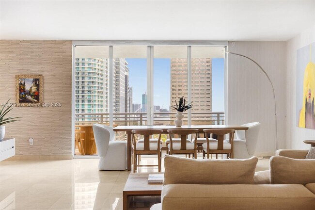 Foto del edificio - 901 Brickell Key Blvd