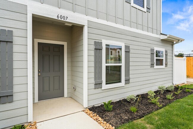 Building Photo - 6021 Cooper Cash