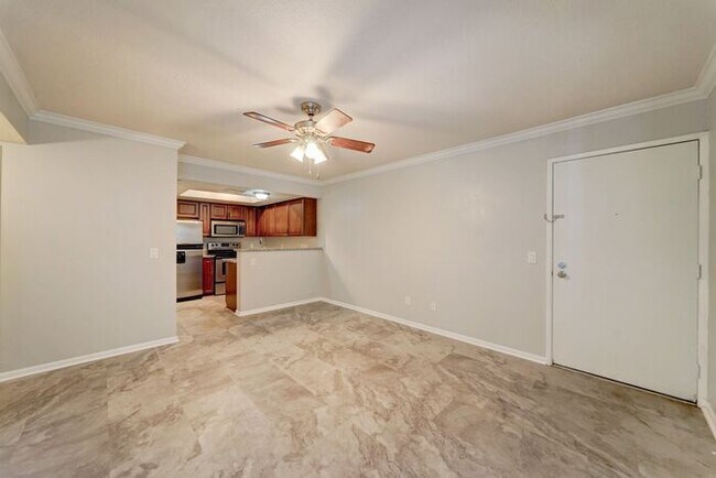 Foto del edificio - MOVE IN SPECIALS 2 weeks FREE - Townhouse with 2 Bedrooms 2 Bath!