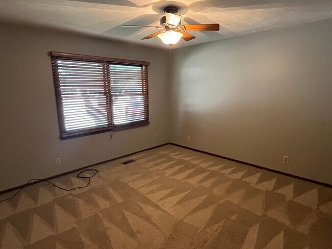 Foto del edificio - New listing!