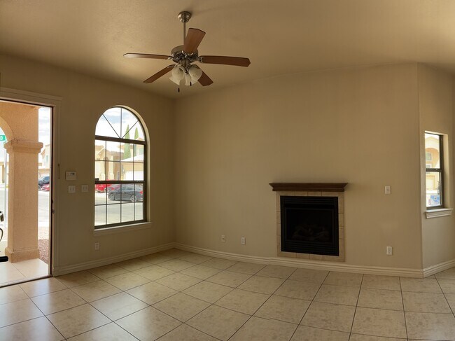 Foto del edificio - 3716 Almond Beach Dr