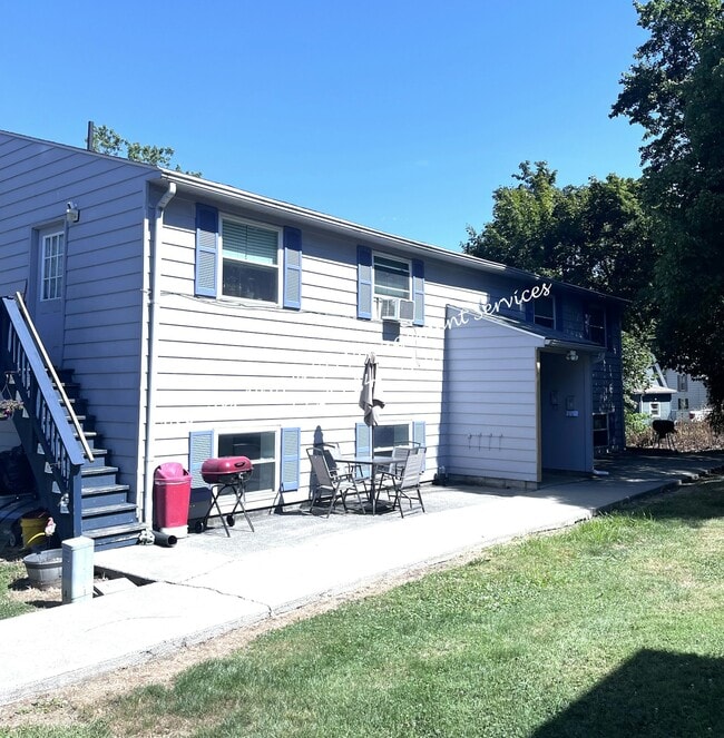 Building Photo - 453 McCleery St