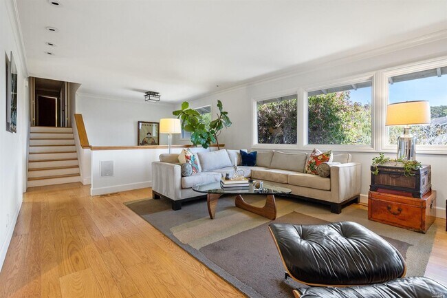 Foto del edificio - 106 Howard Dr