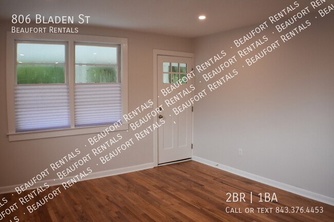 Building Photo - 806 Bladen St Beaufort, SC 29902