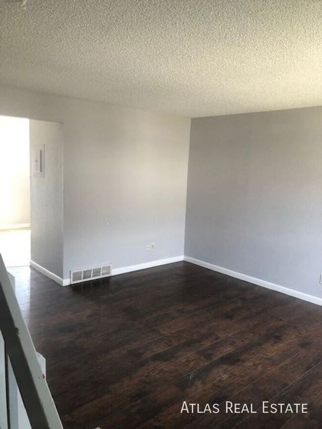 Building Photo - 3392 W 66th Pl