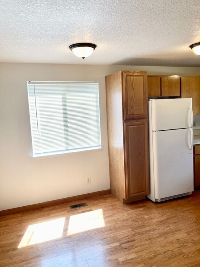 Building Photo - Charming 3 Bedroom, 2 Bathroom Gresham Home