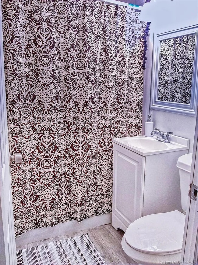 Photo - 142 NE 56th St House