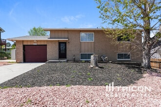 Building Photo - 6725 Defoe Ave