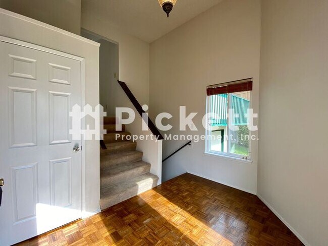 Foto del edificio - Large 3 Bedroom Home in Silverdale
