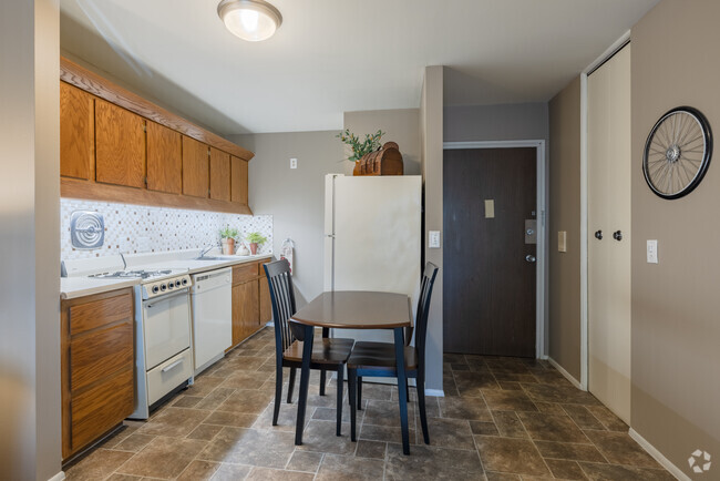 1BR, 1BA, Kitchen - Amber Apartments