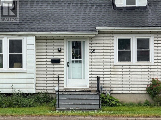 Building Photo - 68 Cedar St