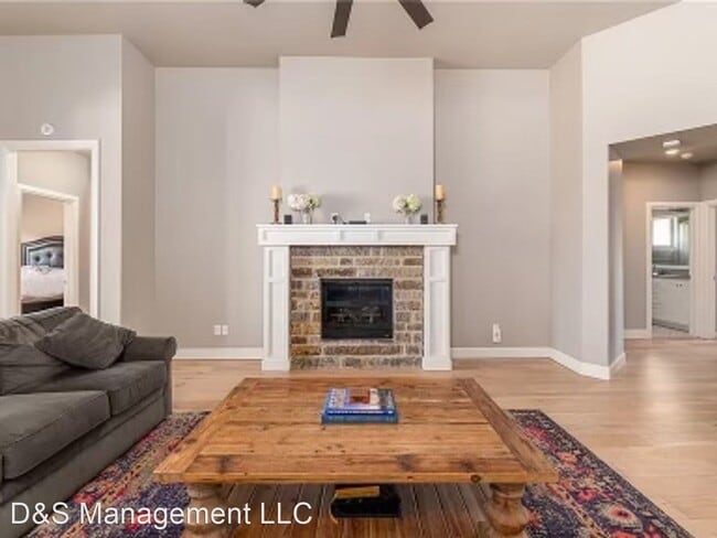Building Photo - 4 br, 3 bath House - 6925 timber Crest Way