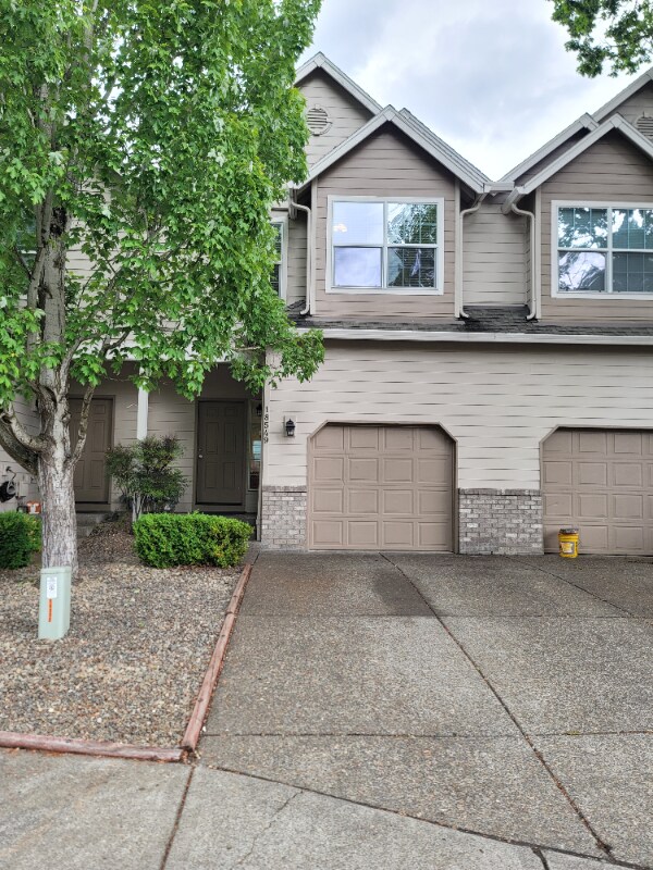 18555 SW Takena Ct, Beaverton, OR 97006 Townhome Rentals in Beaverton