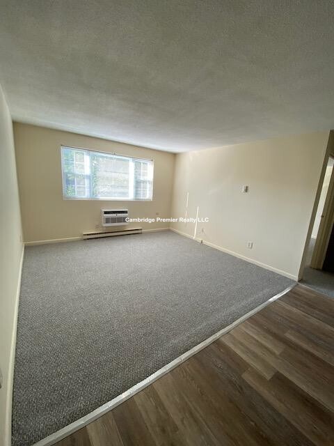 Building Photo - 74 Craigie St
