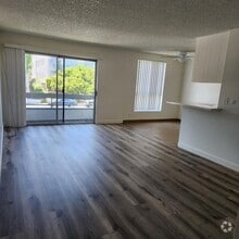 Building Photo - 4424 Woodman Ave