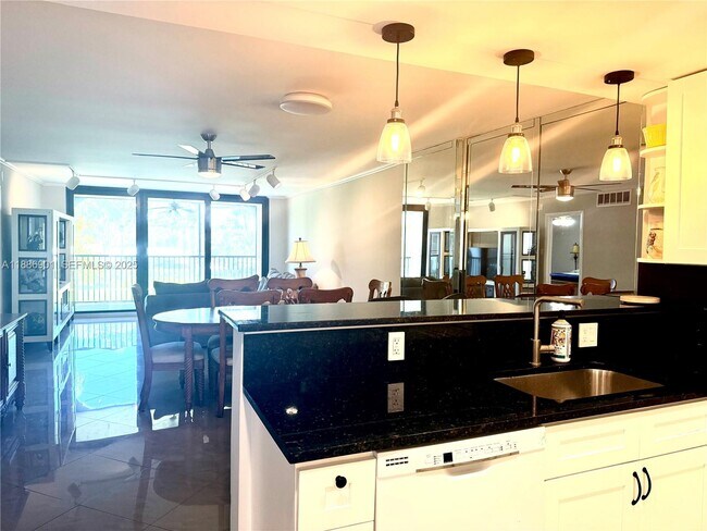 Foto del edificio - 1627 Riverview Rd