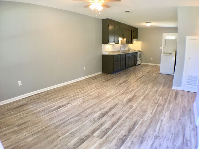 Foto del edificio - 1559 Brookbank Ave