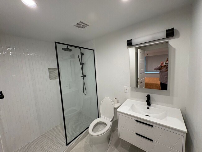 Photo - Charming Studio Apartment