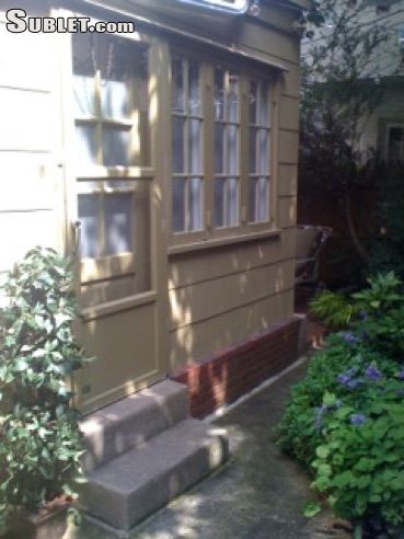 Building Photo - 2121 Pine St