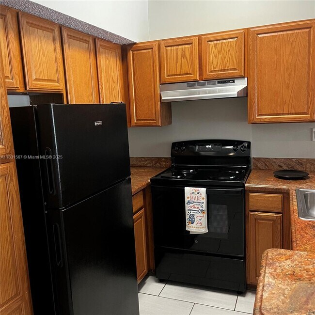 Foto del edificio - 601 Lyons Rd