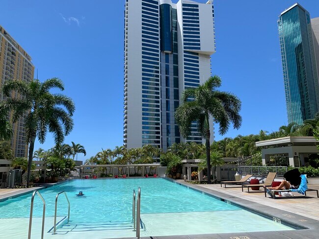 Amenities galore! - 1189 Waimanu St