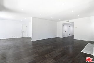 Building Photo - 853 Le Doux Rd