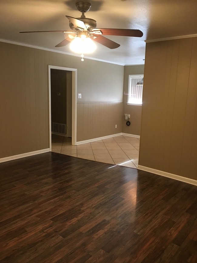 Building Photo - 506 Harding St