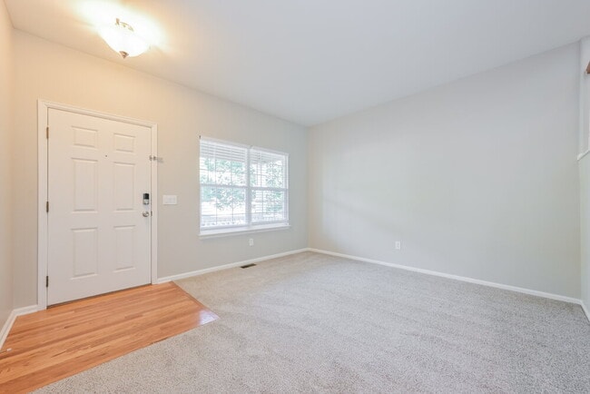 Building Photo - 9678 S Sun Meadow St