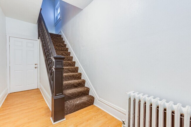 Foto del edificio - 406 Kingsboro St