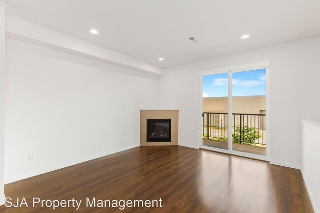Building Photo - 2 br, 2.5 bath House - 22923 79th Lane W. ...