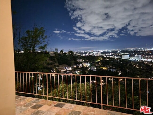Foto del edificio - 3873 Beverly Ridge Dr