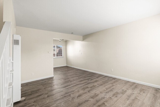 Foto del edificio - Coastal Comfort in Pleasure Point – Modern 2 Bedroom, 1 Bath