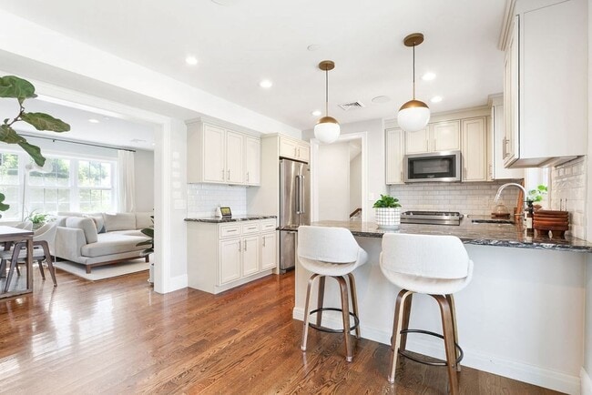 Foto del edificio - 60 Cleverly Ct