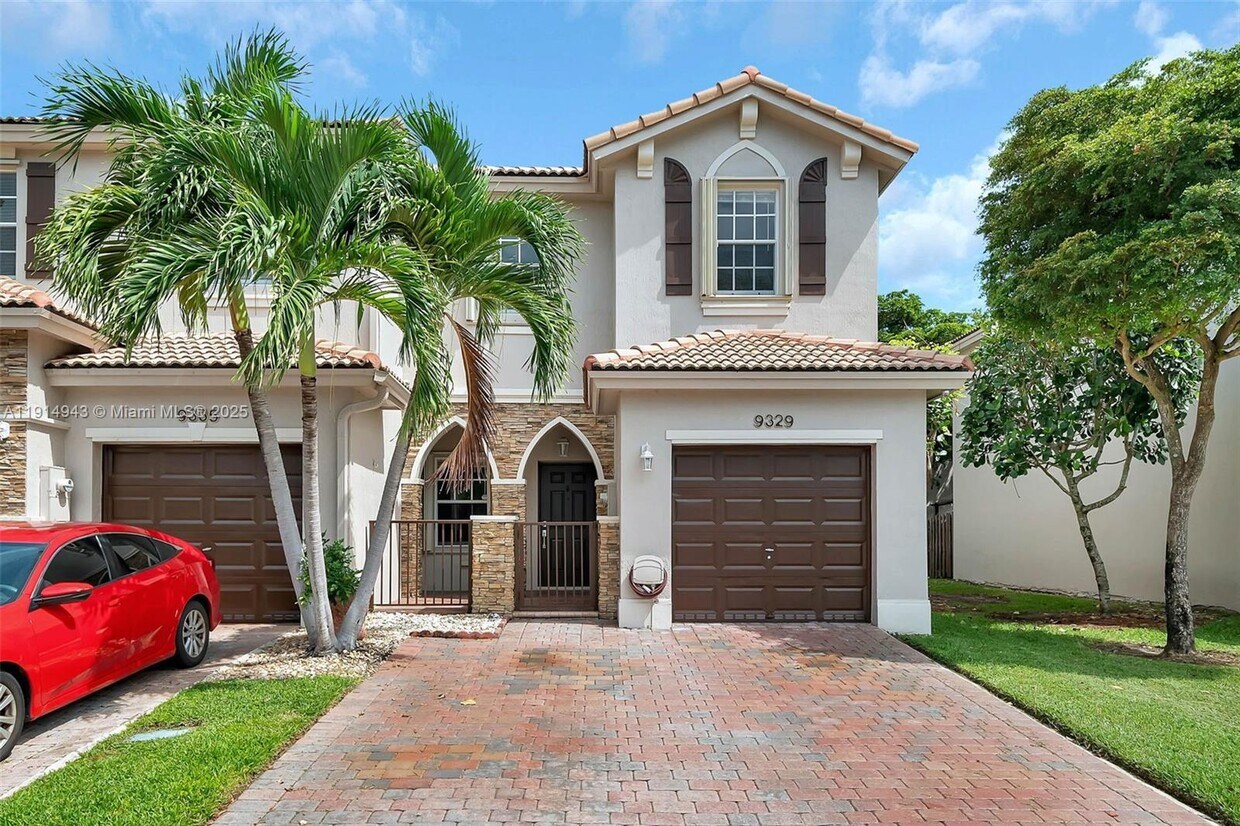 Foto principal - 9329 SW 221st St