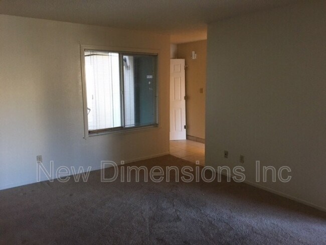 Foto del edificio - 3920 Clear Acre Ln