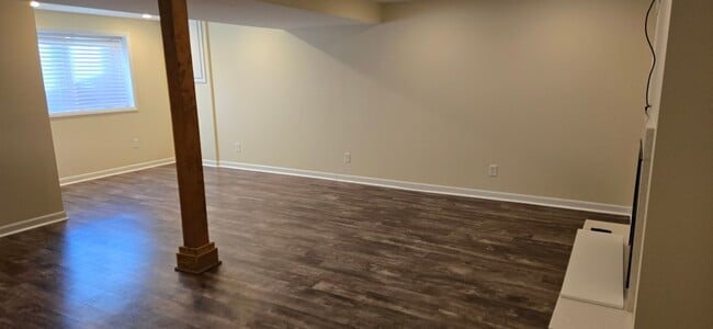 Building Photo - Charming 3-Bedroom+Bonus Room Home for Rent