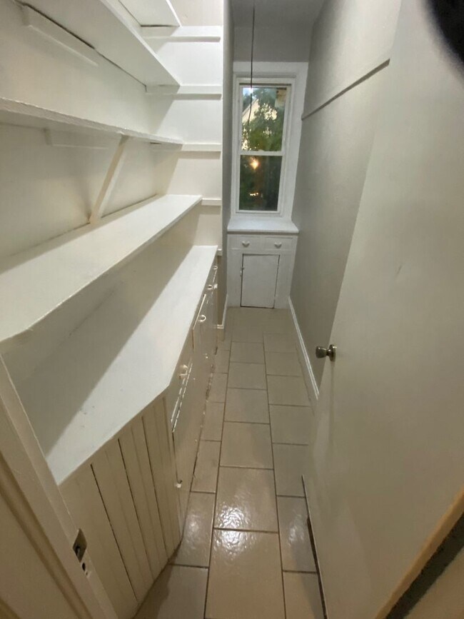Foto del edificio - 3158A N Richards St