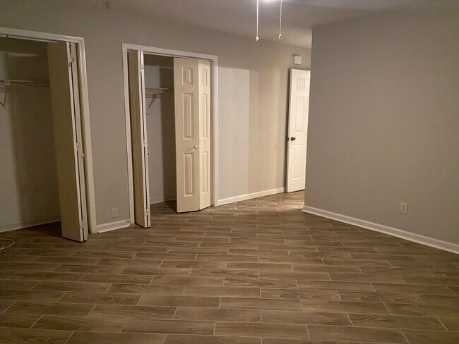 Dormitorio principal - 5091 Farm Valley Dr NE