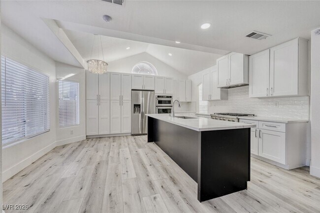 Foto del edificio - 1716 Tesara Vista Pl