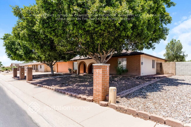 Building Photo - 12402 N 49th Ave