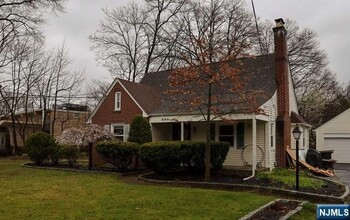 Building Photo - 664 Harristown Rd